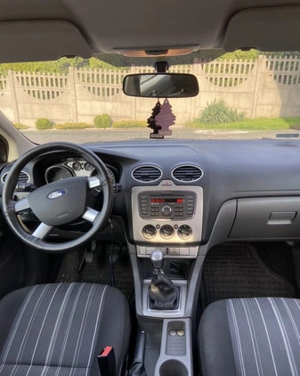 Ford Focus cena 12500 przebieg: 295000, rok produkcji 2011 z Radomsko małe 92